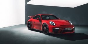 6 reasons to opt for a 4 x 4 instead of that dreamy sportscar this year